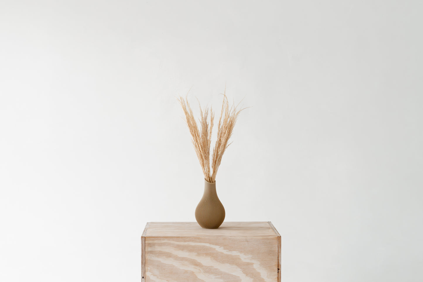 Slim Neck Ribbed Vase