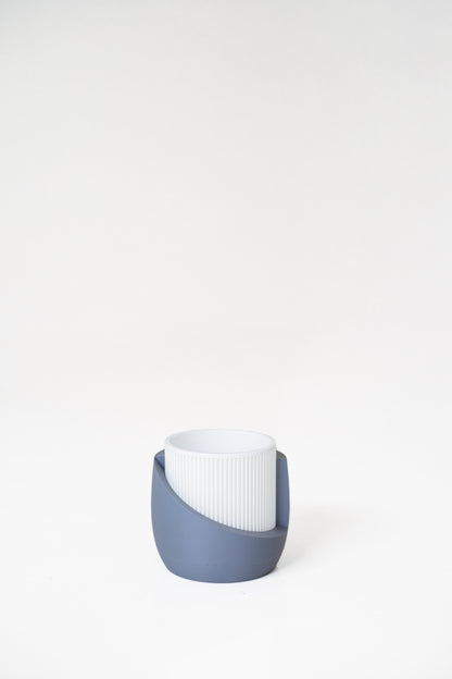 Two-Tone Curved Planter